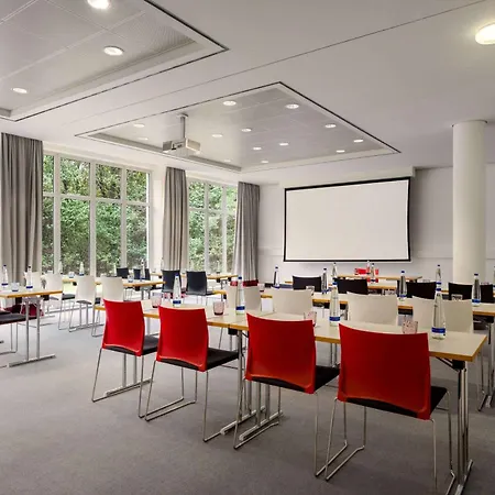 Vienna House Easy By Wyndham Landsberg 酒店 4*