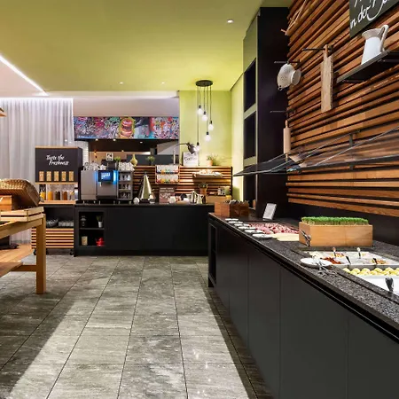 Vienna House Easy By Wyndham Landsberg 酒店 4*